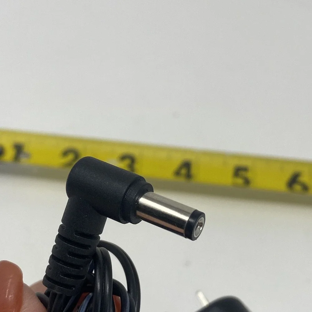 Tenwei Electronics Switching Adapter Model TA01-0600500 Input 100-240VAC 50/60Hz
